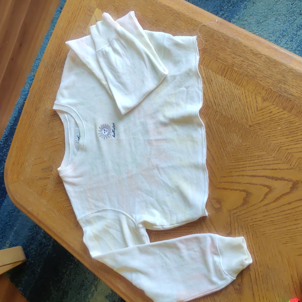 Hollister xs cropped sweatshirt